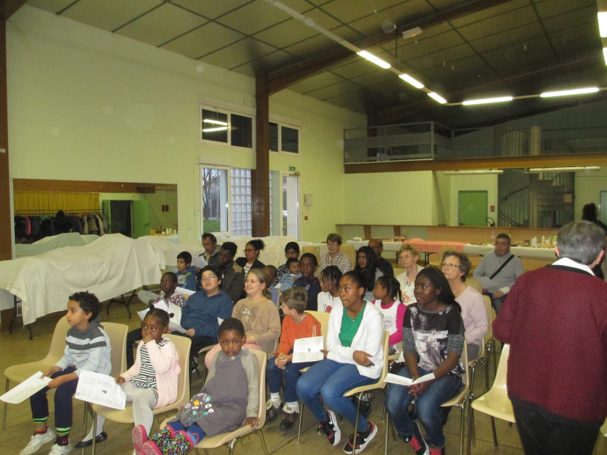 Groupe local de Solidarité de Saint Germain-lès-Corbeil, Saint Pierre du Perray, Corbeil-Essonnes qui se réunit une fois par trimestre avec les locataires  